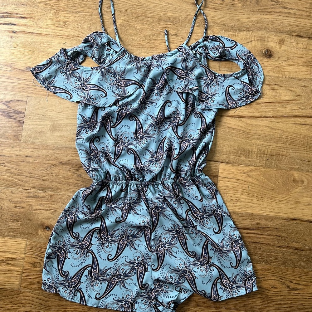 Never Worn! Summer romper!